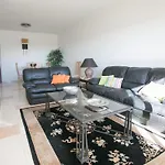 Casa Da Rocha By S&a *