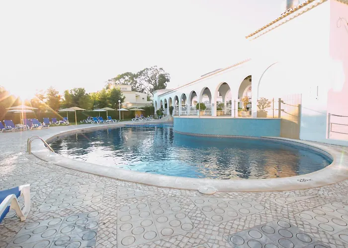 Casa Da Rocha By S&a *